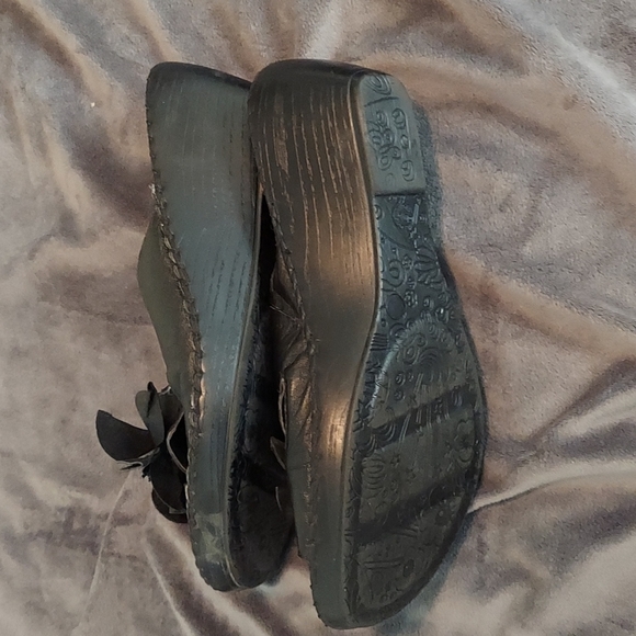 heels - Picture 5 of 6